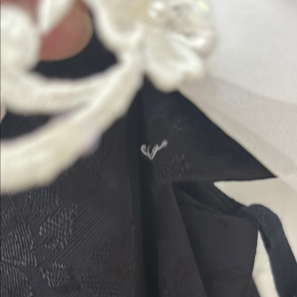 Elegant Black and White Women's Dress - Picture 6 of 13